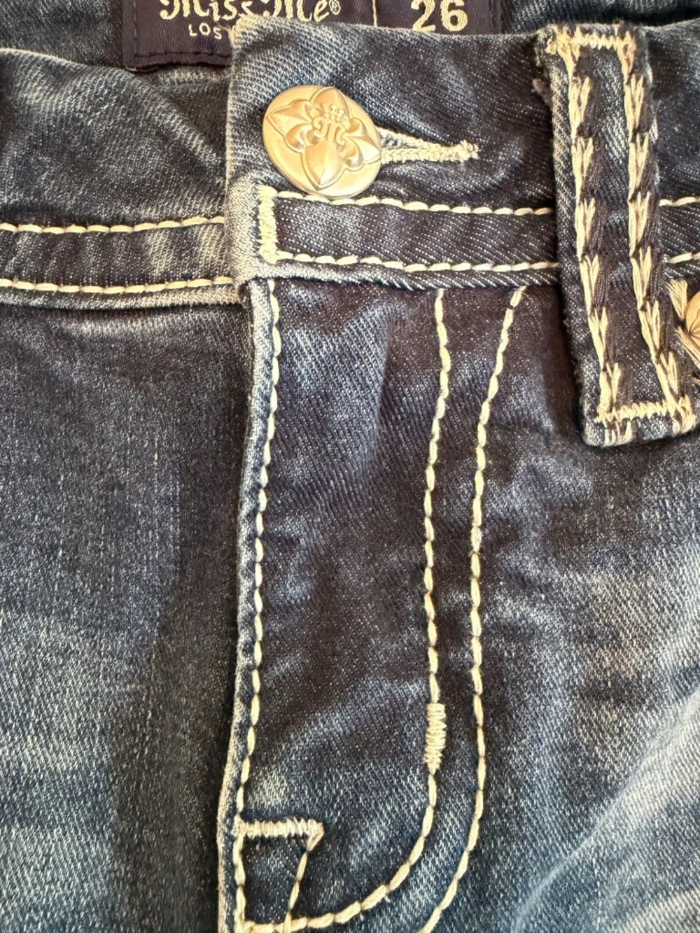 Miss Me Women's Blue Denim Bermuda Rhinestone Shorts 26 Mid Rise Medium Wash EUC